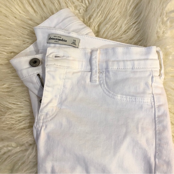 Abercrombie Kids Girl’s White Denim Jeans Bermuda Shorts - Picture 9 of 9